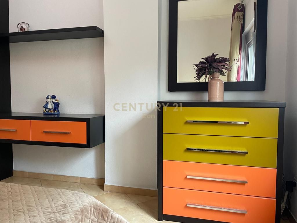 Shitet apartament 1+1 ne zonen Plazh Iliria, Durres !