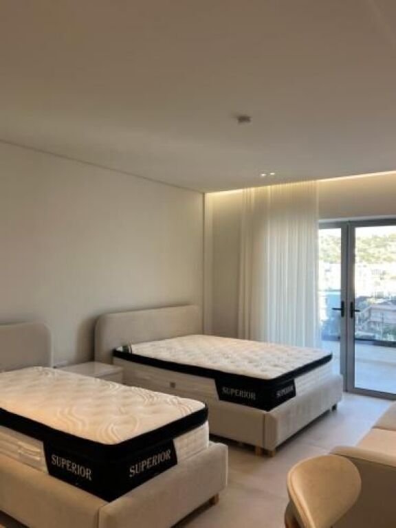 Shitet Apartament 2+1  SARANDE