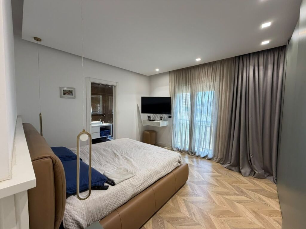 Shitet Apartament 2+1+2 Green City Rezidence , Rruga Nexho Konomi