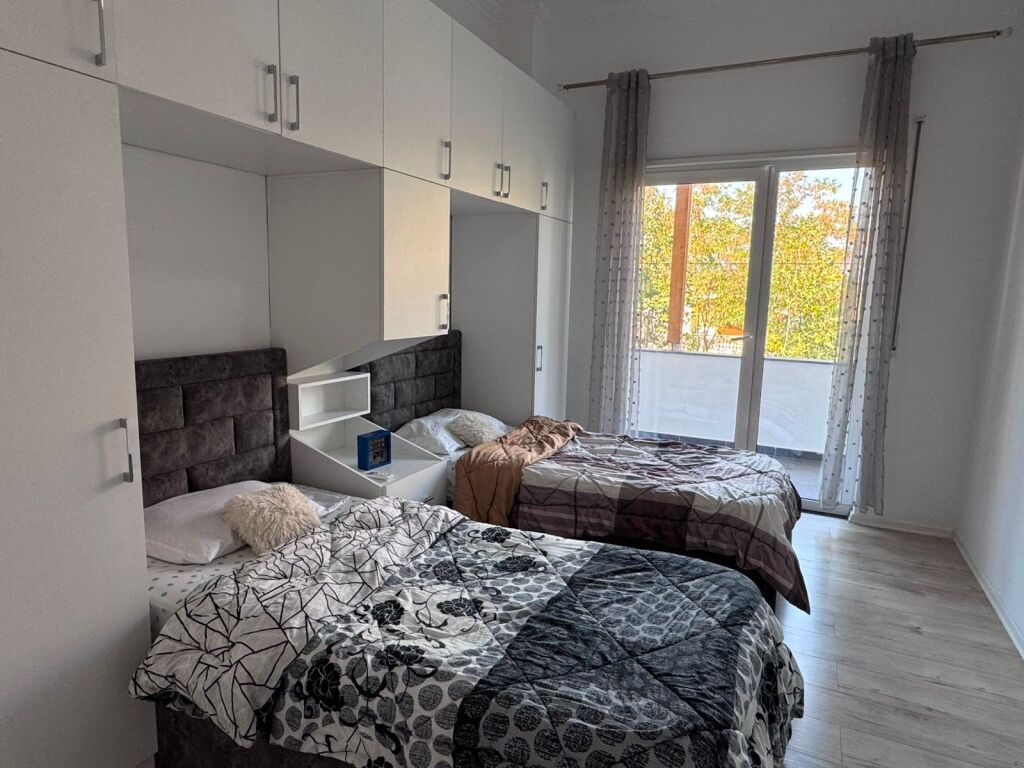 Apartament 2+1+2 per qira, Liqeni i Thate !