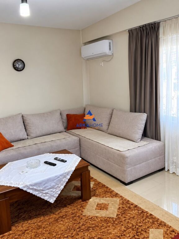 JEPET APARTMENT ME QERA 1+1+BALLKON "SELITE, RRUGA HAMDI HOXHA" 40.000 LEKE
