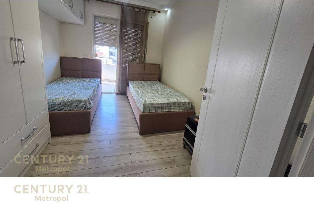 Shitet apartament 2+1 ne Fresk, ne fillim te rruges Dalip Topi!