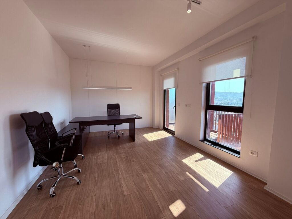 Ufficio in affitto presso Garden Building, Via Kavajes !