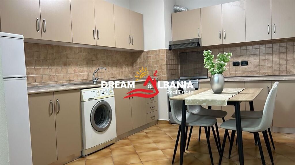 Appartamento 1+1 in affitto, Blocco (ID 42111491)