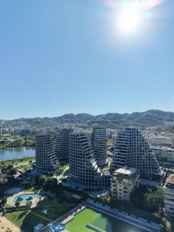 ZYRE PER QERA TEK LAKE VIEW RESIDENCE