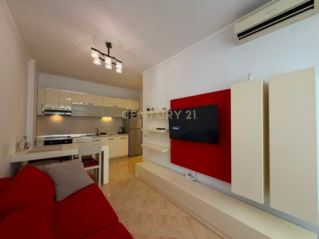 Shitet apartament 1+1 ne zonen Plazh Iliria, Durres !