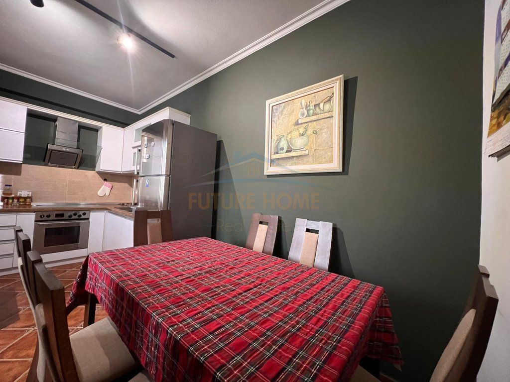 Jepet me qera apartament 3+1,Yzberisht Tirane