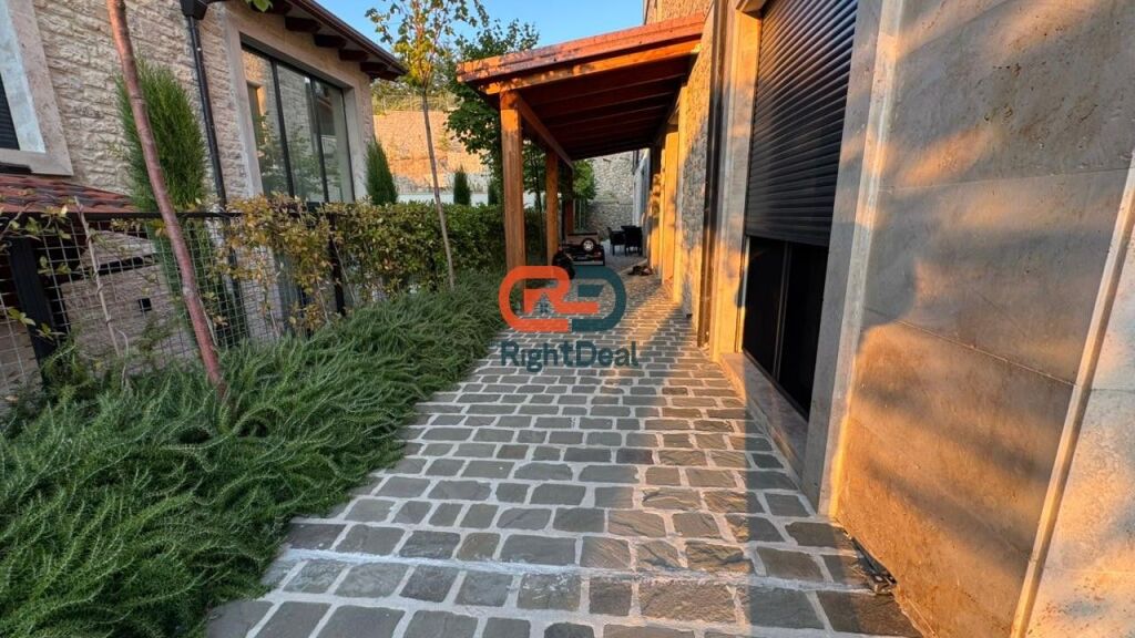 Tek Secret Garden 2, Shitet Super Apartament 2+1+2 Me Oborr!!