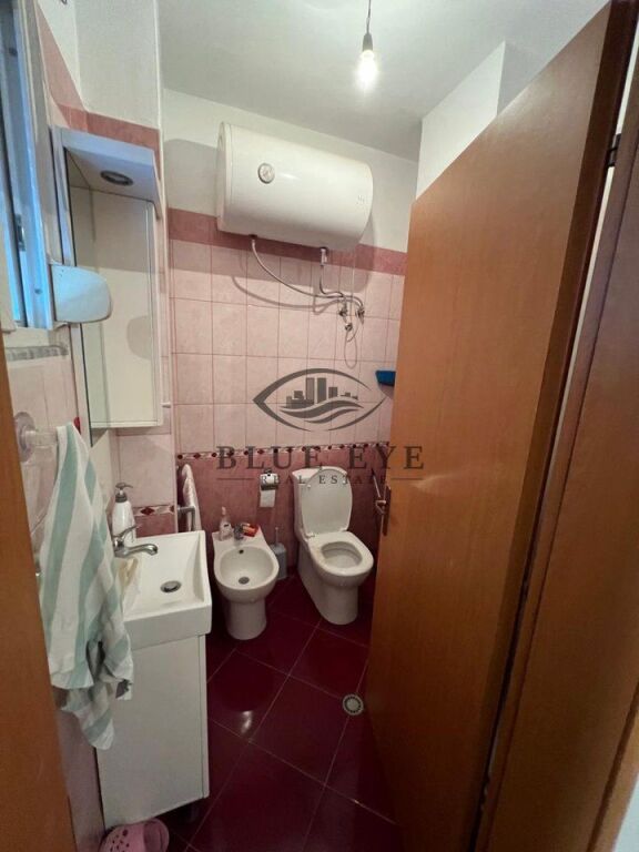 APPARTAMENTO 3+1+2 IN VENDITA – VICINO AL TRIBUNALE, DURRËS!