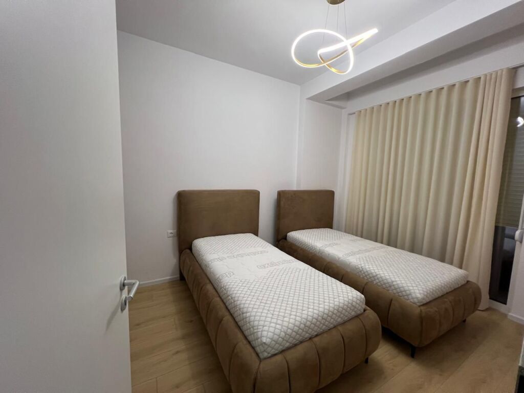 VILË MODERNE ME QIRA
