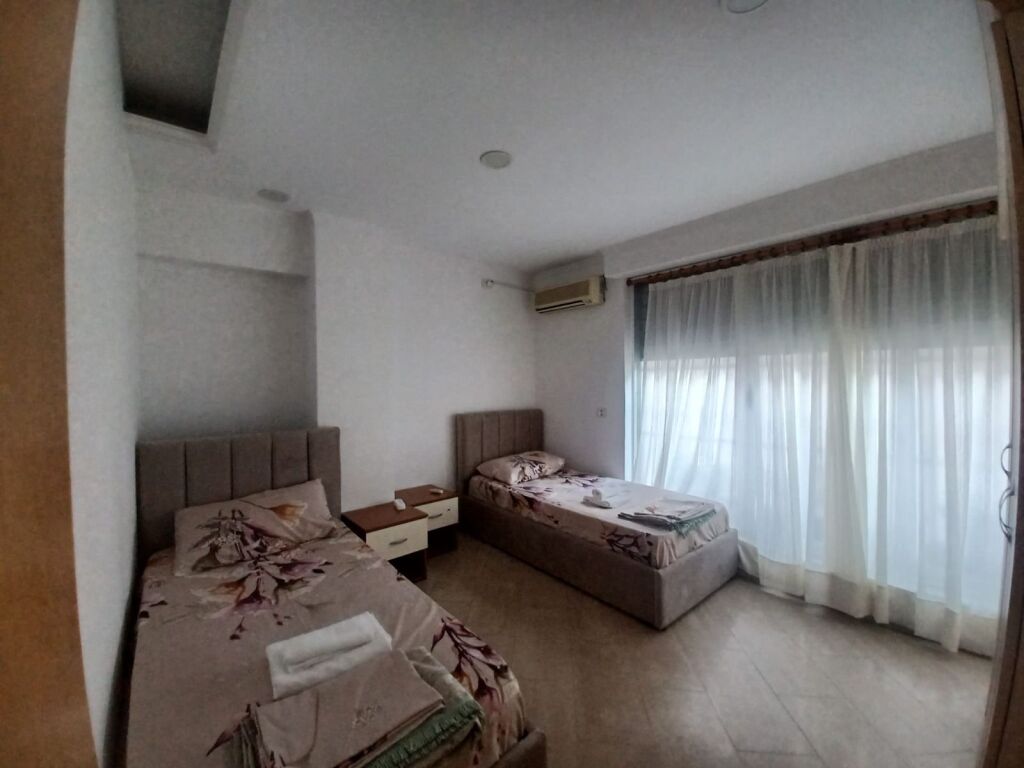 Appartamento 2+1+2 in affitto Via Fortuzi 750 €