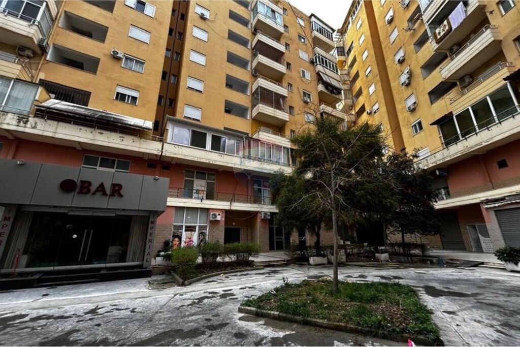 🍸 AMBIENT KOMERCIAL PËR QIRA | PRANË PORTIT, VLORË