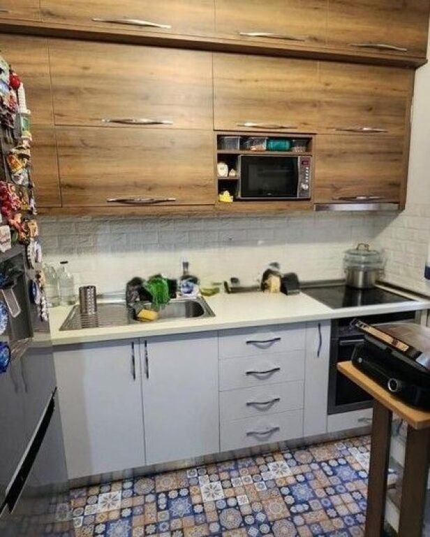 🏡 **SHITET APARTAMENT 1+1 – PRANË PAZARIT TË RI, TIRANË**