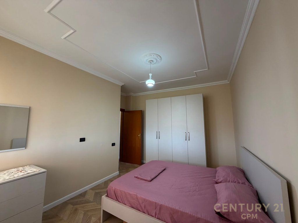 Apartament 4+1 per qira tek ish Ekspozita 1,400 € /Muaj 130,000 Lekë /Muaj