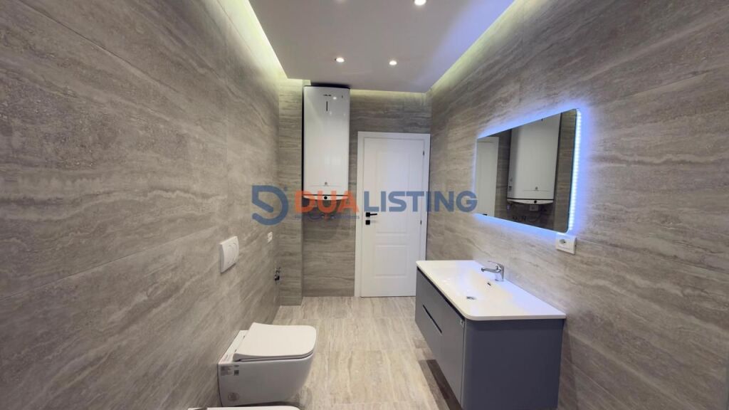 Shitet apartament 2+1+2 tek ish UET , Vasil Shanto , 21 Dhjetori , Rruga e Kavajes , Rruga Muhamet Gjollesha