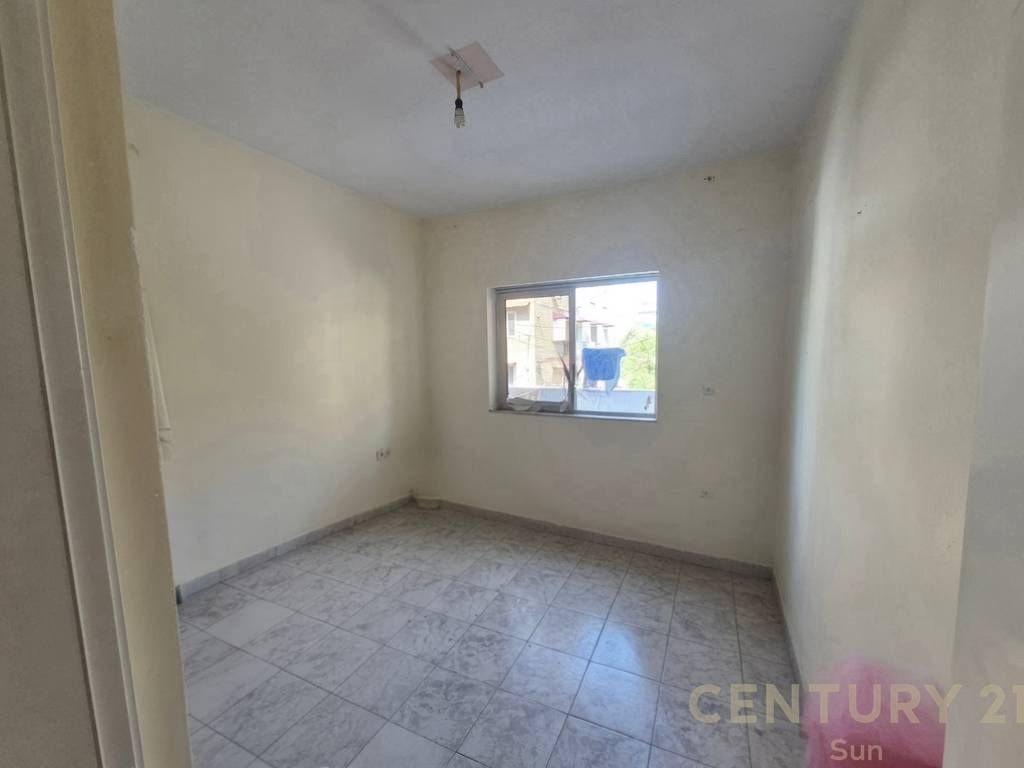 Apartament 3+1+2 Ballkone per shitje te Vasil Shanto