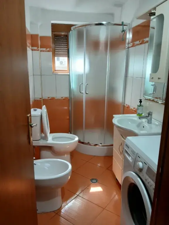 Qera | Apartament 2 + 1 | 21 Dhjetori | 600 €/muaj