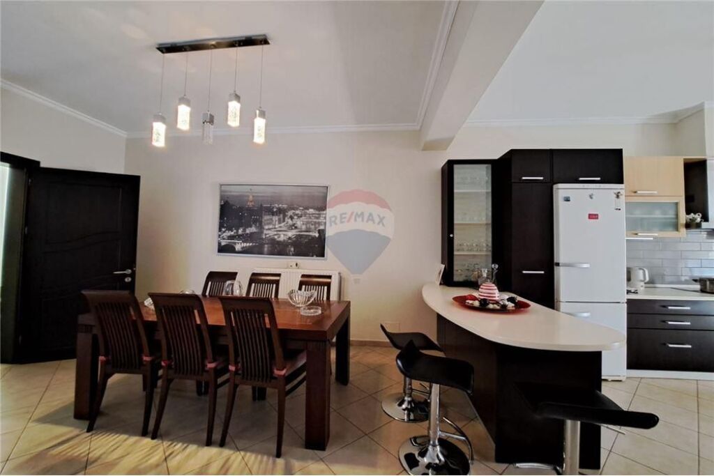 🏡 3-STORY DUPLEX FOR RENT | NEAR THE OLD COURT, VLORË