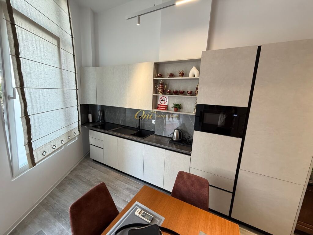 ALI DEMI, DUE APPARTAMENTI IN AFFITTO PER AIRBNB