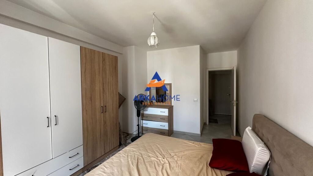 JEPET ME QERA APARTAMENT 2+1+BALLKON "TE KOMPLEKSI JOLLA,ASTIR" 60.000 LEKE