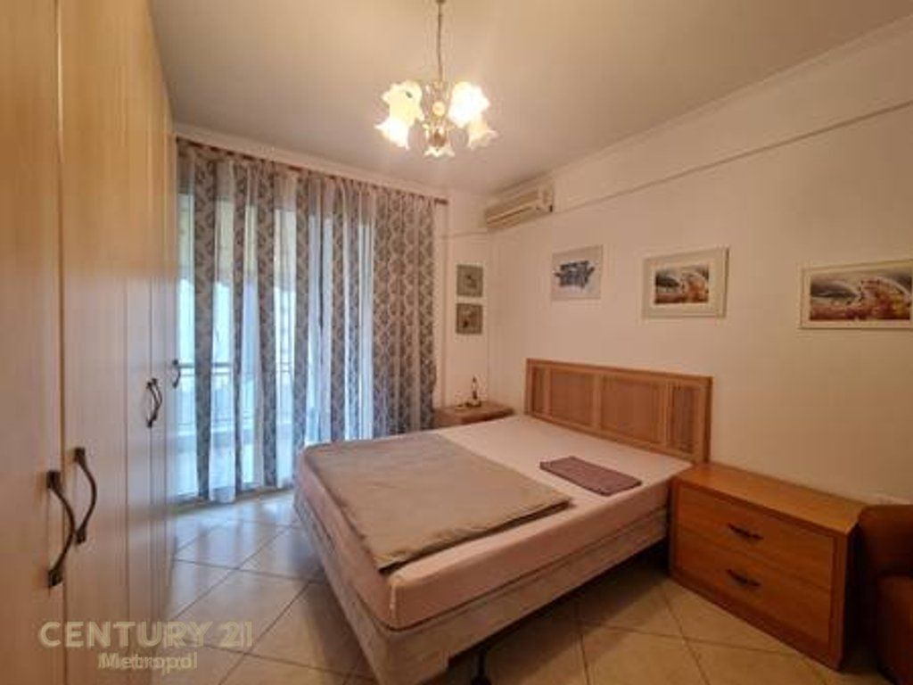 JAPIM PER QIRA APARTAMENT 1+1, PRANE ART TUBINA! 700 € /Muaj