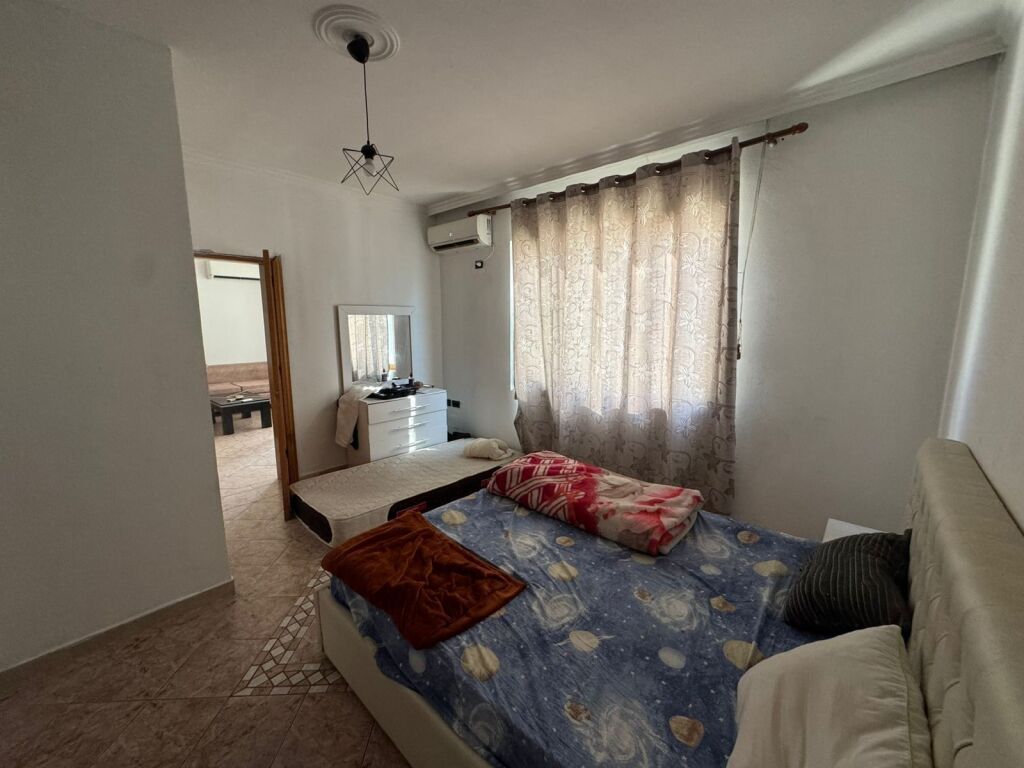 Apartament 2+1 me qera tek Selvia