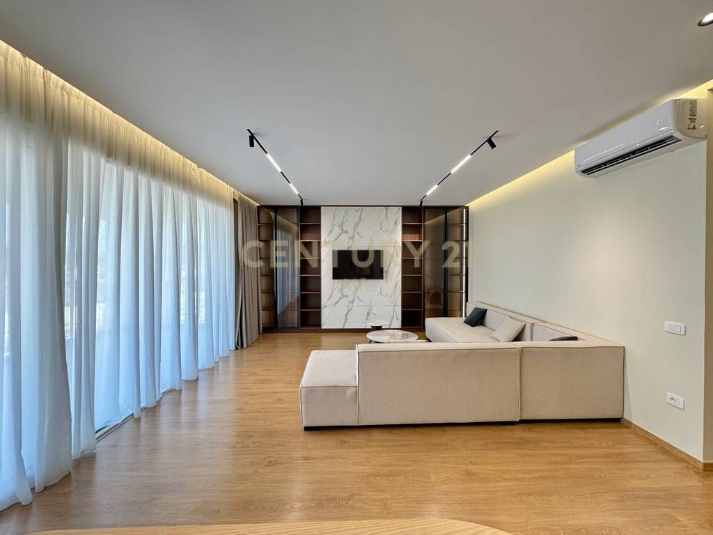 QIRA, APARTAMENT 3+1+3 me POST PARKIMI NE NJE NGA REZIDENCAT ME TE MIRA NE ZONEN E LIQENIT TE THATE❗️