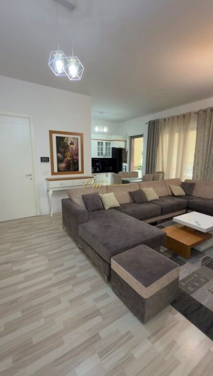 RRUGA E KAVAJES, APARTAMENT PER QERA 2+1