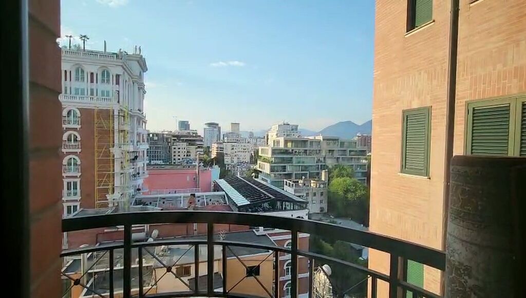 APARTMENT 2+1 1,500 EURO UNIVERSITY BOOK