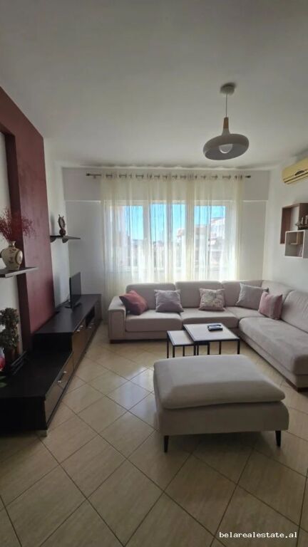 Apartament Me Qera 2+1 Tek Komuna e Parisit (ID B2202093) Tirane
