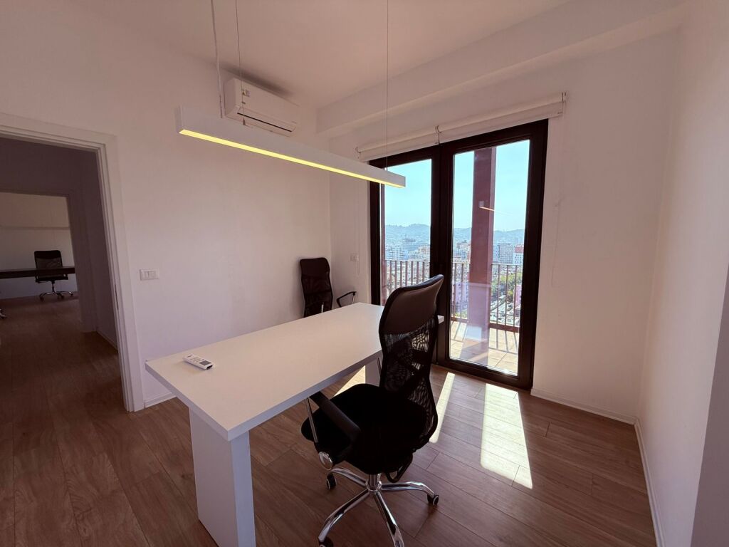 Ufficio in affitto presso Garden Building, Via Kavajes !