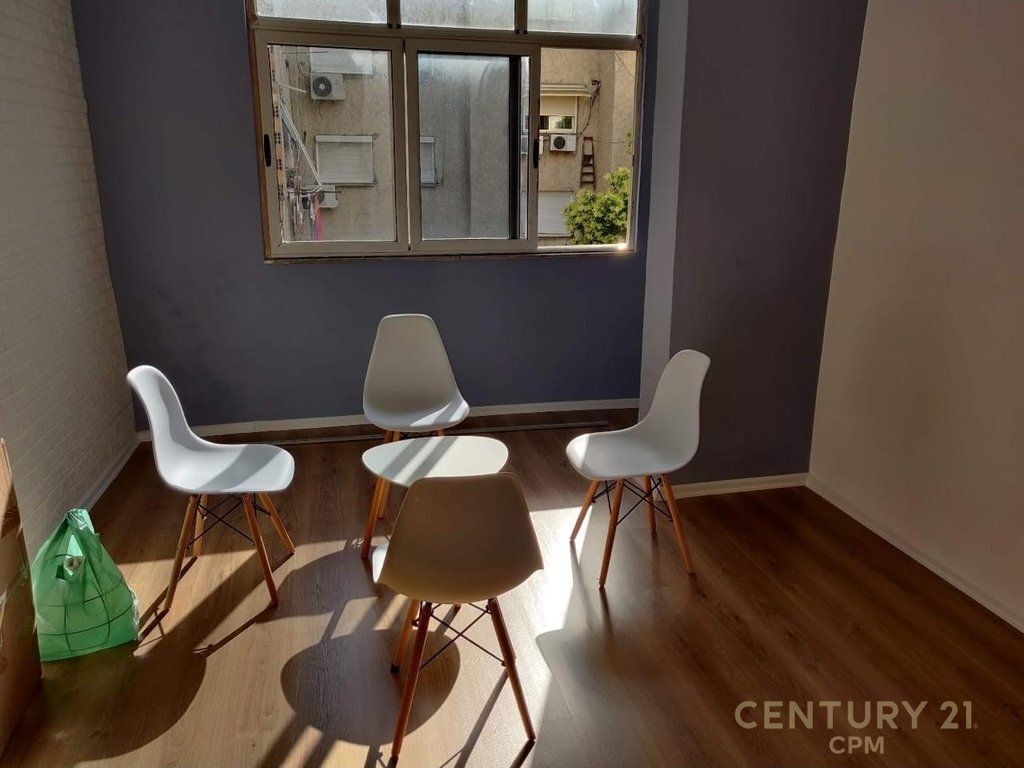 Shitet Apartament 1+1 📍Pazari i ri