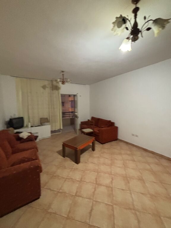 For rent 1+1 Astir empty 35,000 lek