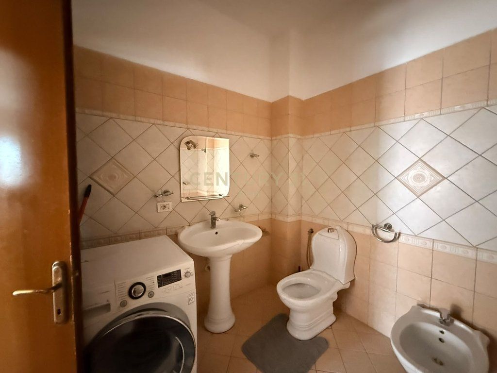 Apartament 1+1 Me Qira në Ish Rajoni i Policisë, Durrës !