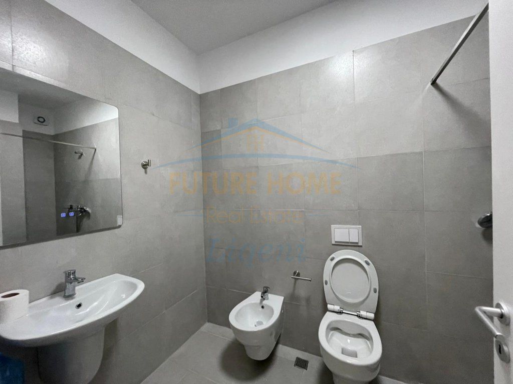 Qera, Apartament 2+1+Post Parkimi, Liqeni i Thate, Tiranë. 1,300 €