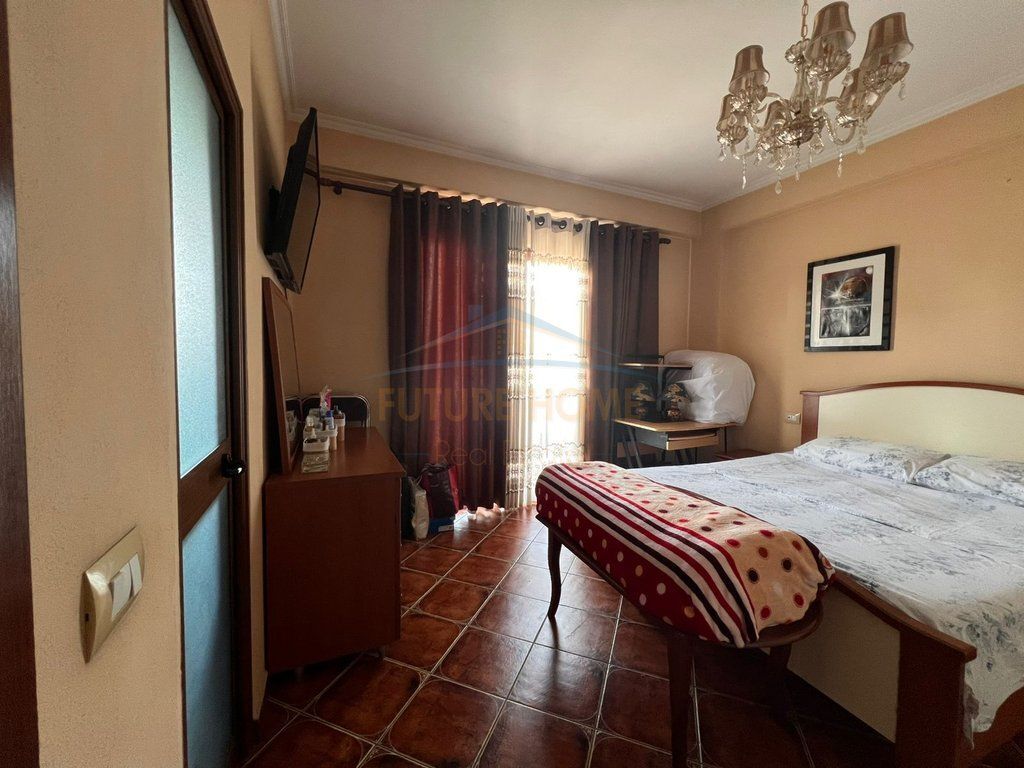 Jepet me qera apartament 3+1,Yzberisht Tirane