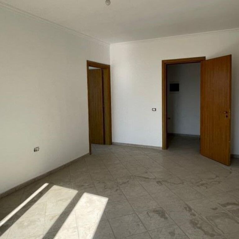 🔥 OKAZION | ULËT ÇMIMI ‼️‼️  🏡 SHITET APARTAMENT 2+1 ME VERANDË – ASTIR