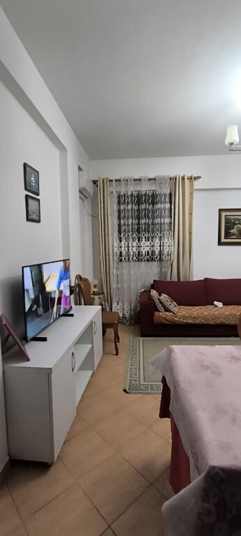 Shitet apartament 1+1 tek Irfan Tomini praneUnazes se Madhe  ID 5477