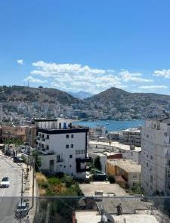 Shitet Apartament 2+1  SARANDE