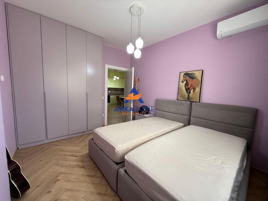 SHITET APARTAMENT 1+1+BALLKON "PAZARI I RI" 245.000 EURO