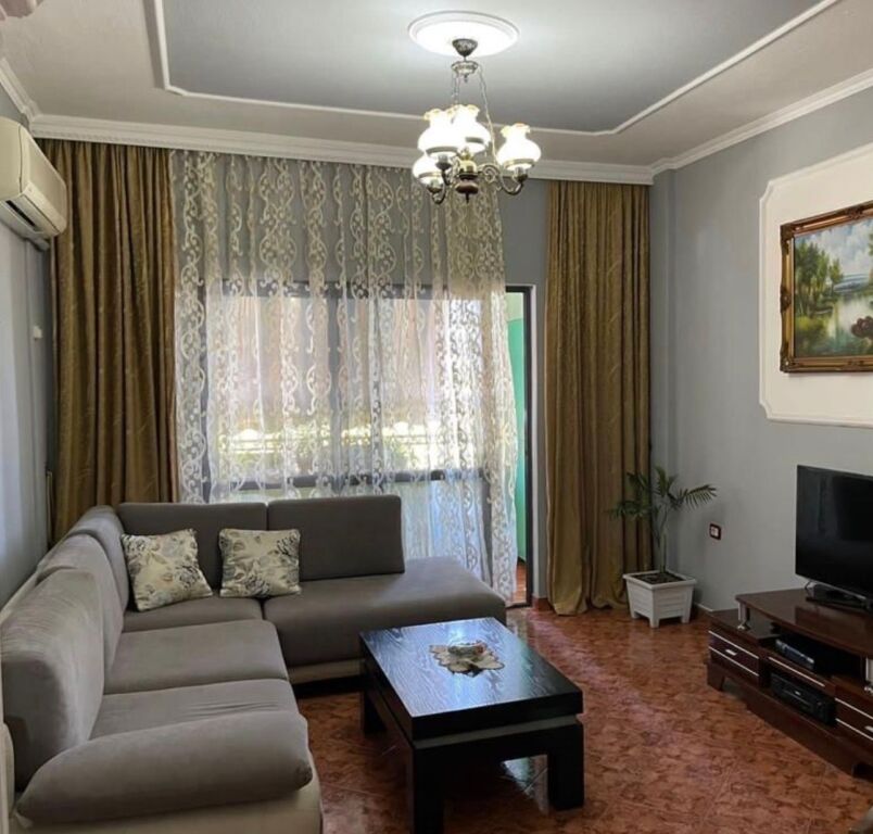 Apartament me qera 2+1 Laprake