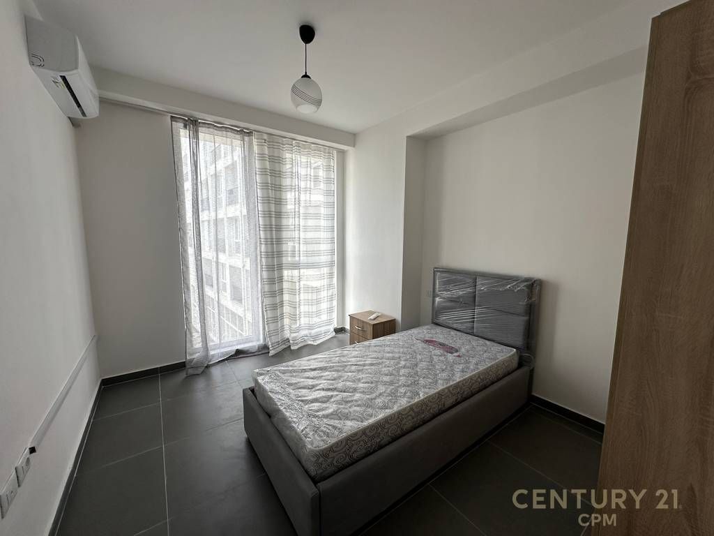 Jepet me Qera Apartament 3+1 I sapo Investuar, Rruga 5 Maji