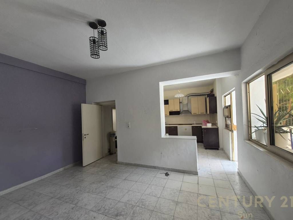 Apartament 3+1+2 Ballkone per shitje te Vasil Shanto