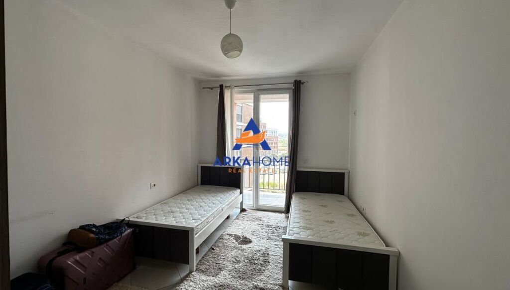 JEPET ME QERA APARTAMENT 2+1+BALLKON "TE KOMPLEKSI JOLLA,ASTIR" 60.000 LEKE