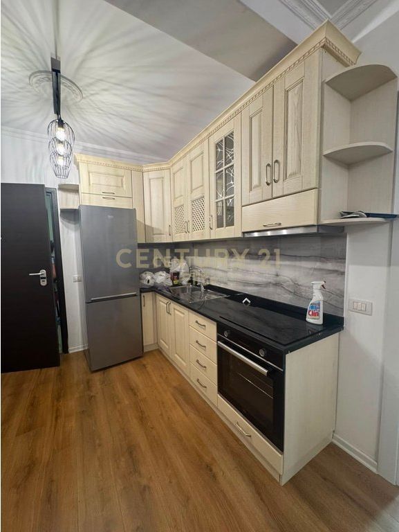 Jepet me qira apartament 2+1+post parkimi ne Selite! 650 € /Muaj 65,000 Lekë /Muaj
