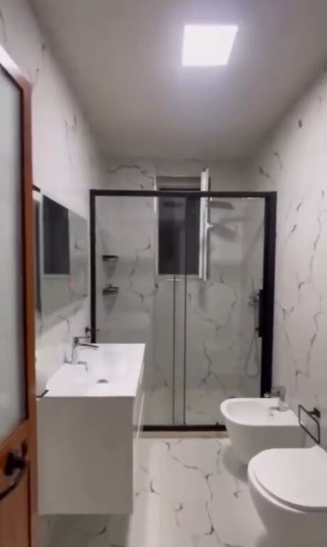 Jepet apartament 1+1 me qira ne Kombinat , Yzberisht , Selite .