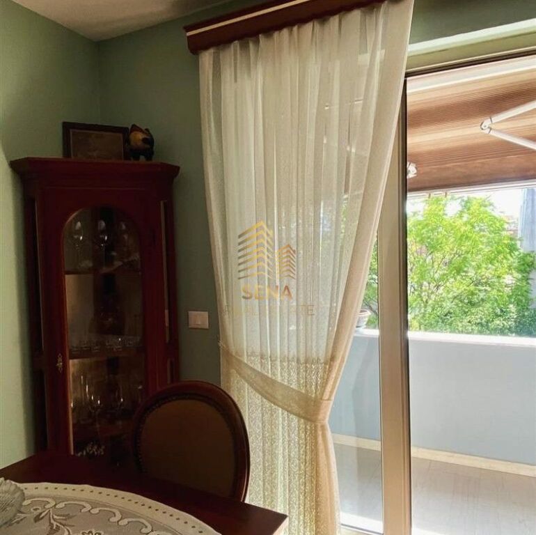Qira, Apartament 2+1+Blk , Rruga Kavajes, 800 Euro/muaj