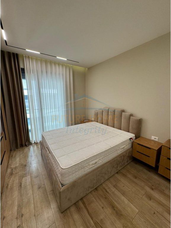 Qera, Apartament 2+1+2+Post Parkimi, Liqeni i Thatë, Tiranë.