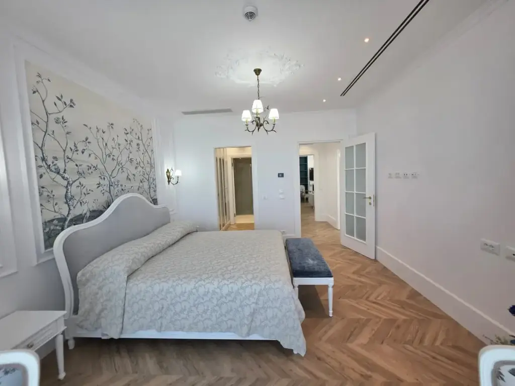 APARTAMENT LUKSOZ 2+1+2 PËR QIRA NË DOWNTOWN TIRANA