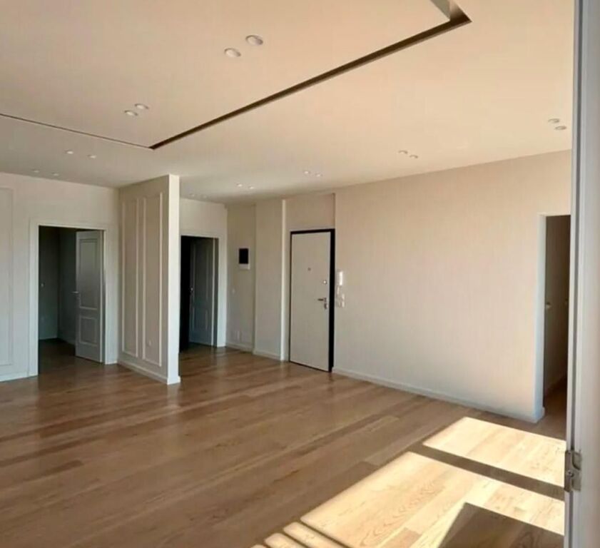 APARTAMENT 3+1 PER SHITJE TEK RRUGA E ELBASANIT